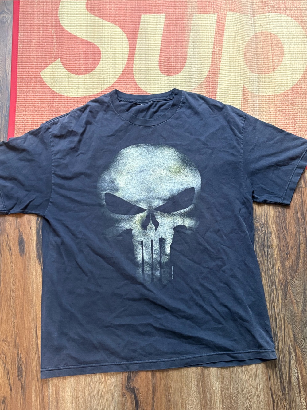 Vintage 2004 The Punisher Skull T-Shirt Mens  Marvel Comics Mad Engine Tee L